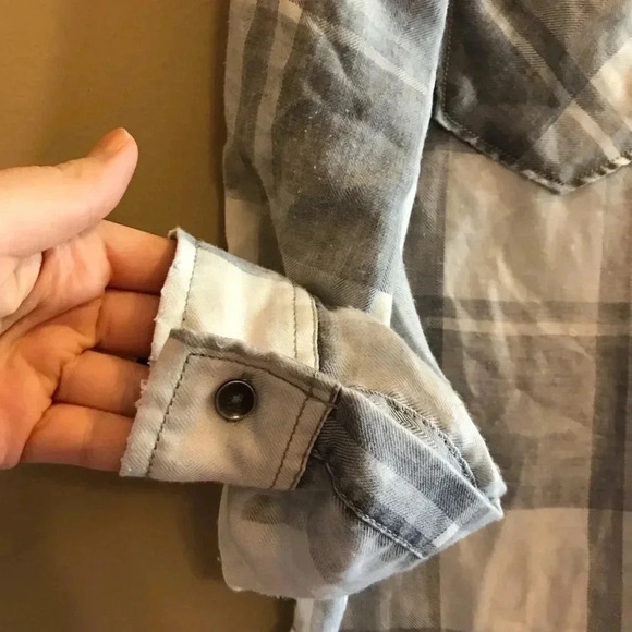 BDG Flannel Plaid Shirt Gray Ivory Women’s Size XS - Picture 5 of 10